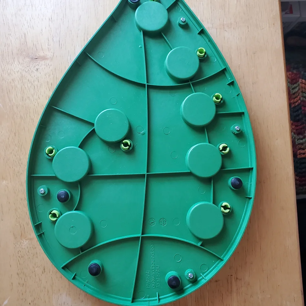 Interactive Leaf Puzzle Cat Toy